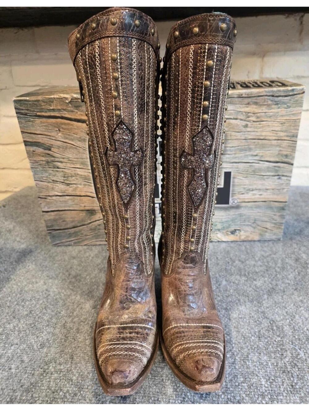 Corral Ladies Brown Crystal Cross and Stud Boot C2925 Sz 6M